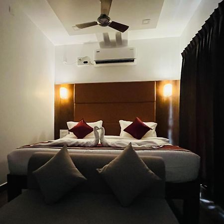 Grb Resort Tiruchchendūr Esterno foto