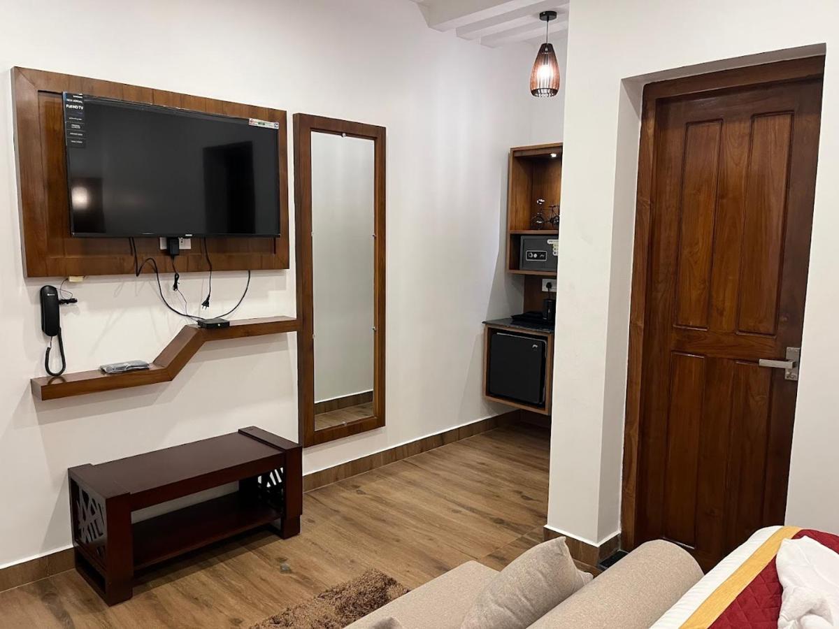 Grb Resort Tiruchchendūr Esterno foto