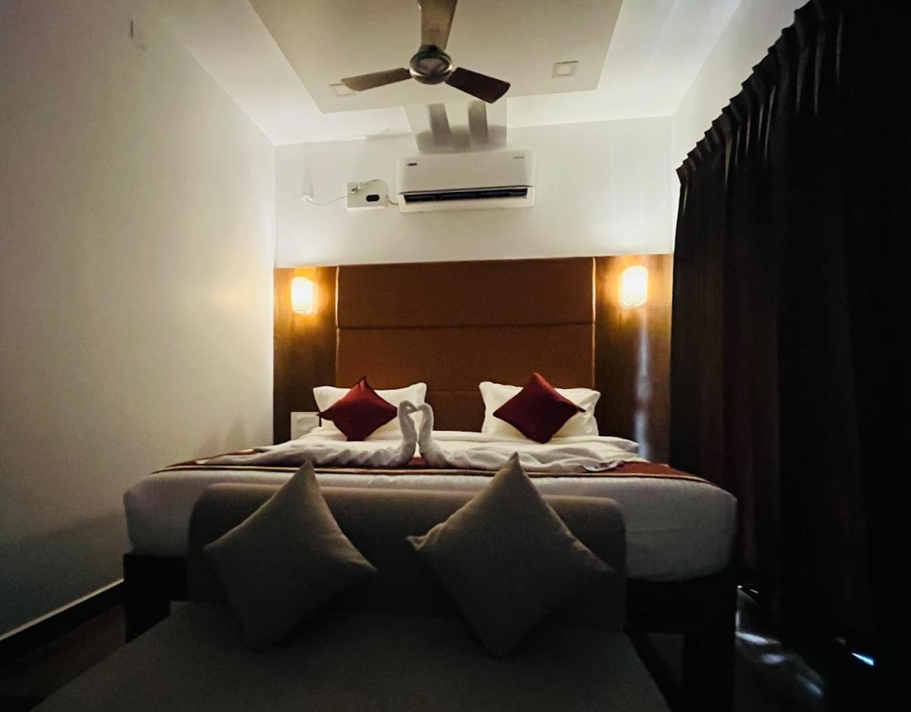 Grb Resort Tiruchchendūr Esterno foto
